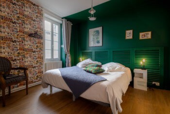 Suite Soleil Levant à Cognac : chambre éco-responsable , confort et démarche écologique. Réservez votre escapade cosy et durable en Charente.